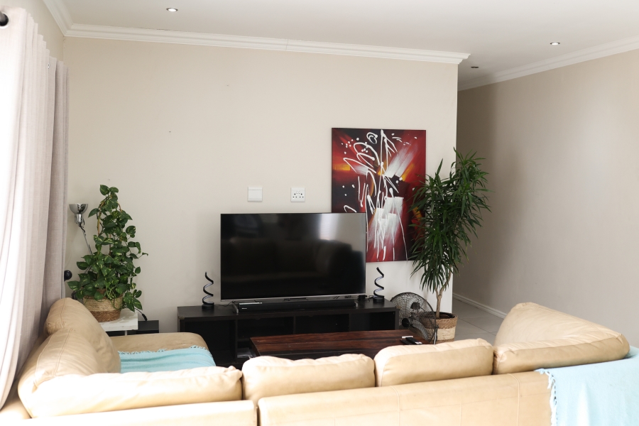 3 Bedroom Property for Sale in Somerset Forest Western Cape